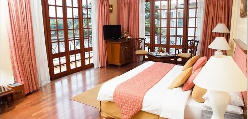 Mahaweli Reach Hotel Kandy